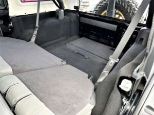 ji-puranngura- 後ろ席掃除完了後